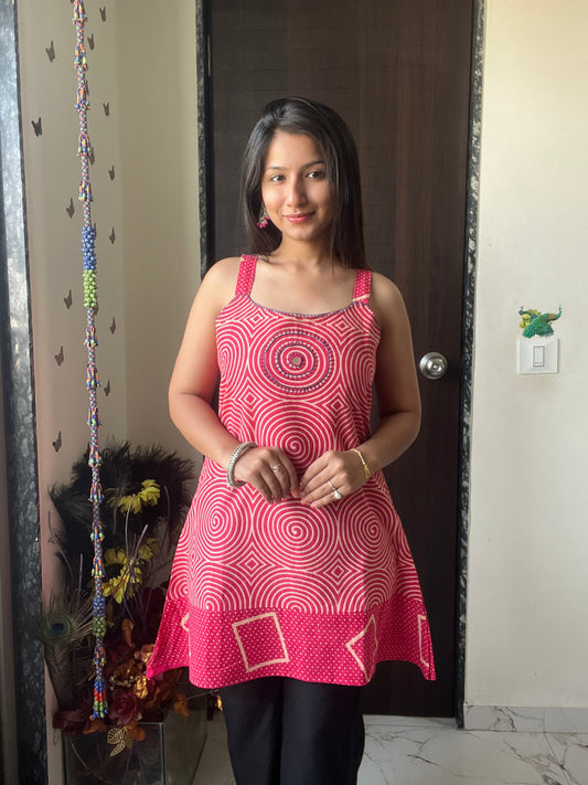 Urban Essential Short Top | Breathable Cotton Everyday Modern | Pink