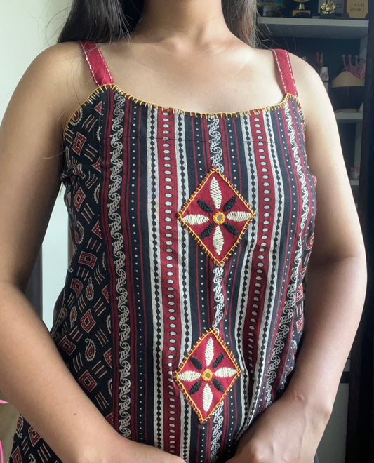 Urban Essential Short Top | Breathable Cotton Everyday Modern Elegant | Madder Red