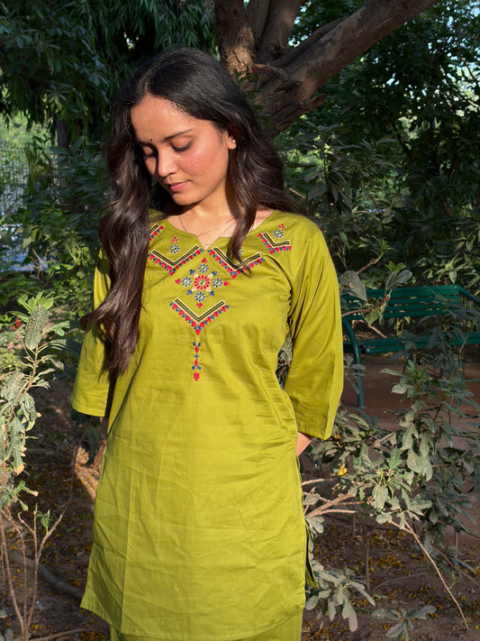 Urban Essential Two-Piece Set | Breathable Cotton Co-ord Ethnic Embroidred | Green