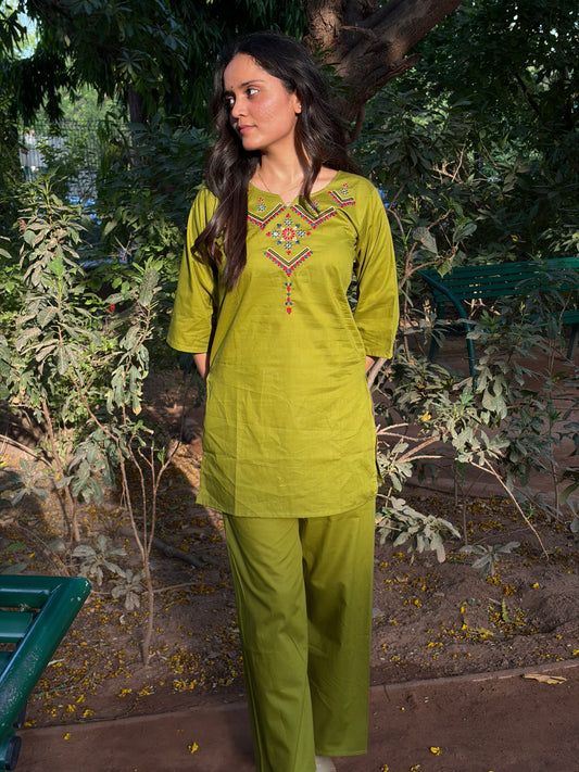 Urban Essential Two-Piece Set | Breathable Cotton Co-ord Ethnic Embroidred | Green