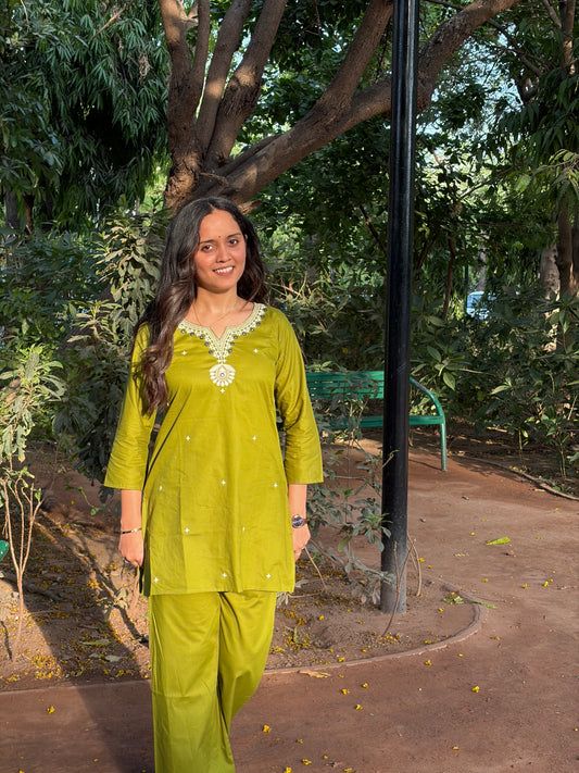 Urban Essential Two-Piece Set | Breathable Cotton Co-ord Embroidred | Parrot Green