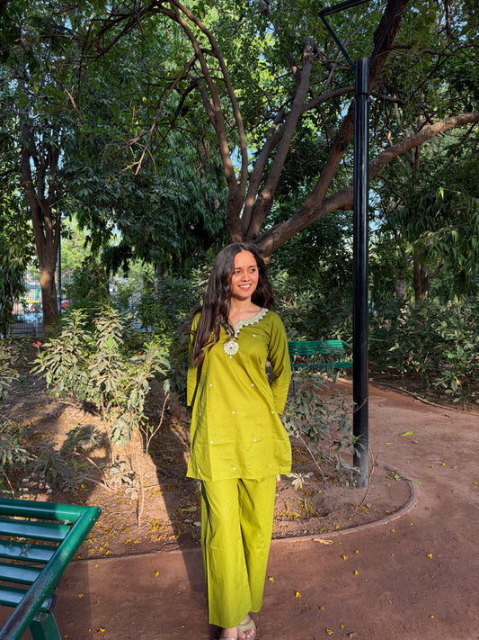Urban Essential Two-Piece Set | Breathable Cotton Co-ord Embroidred | Parrot Green