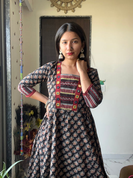 Reflective Heritage Kurti | Short Tops Breathable Cotton | Black