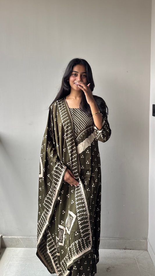 Gazi Silk Three-Piece Set | Premium Breathable Bandhani Ethnic Style Co-ord | MEHENDI GREEN